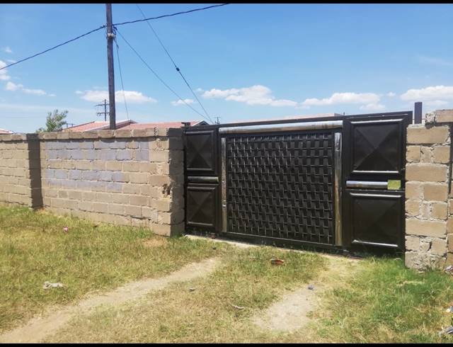 3 BEDROOM HOUSE FOR SALE IN OSIZWENI
